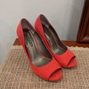 Hot red heels